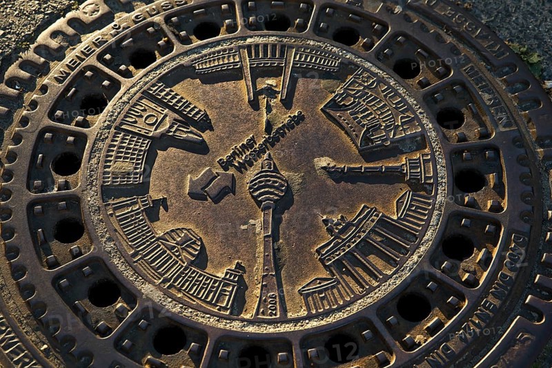 Berlin sights on a manhole cover of the Berliner Wasserbetriebe