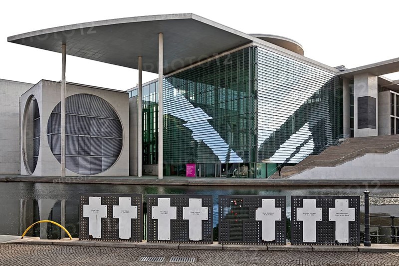 White Crosses Memorial with Marie-Elisabeth-Lueders-Haus at the Spreebogen