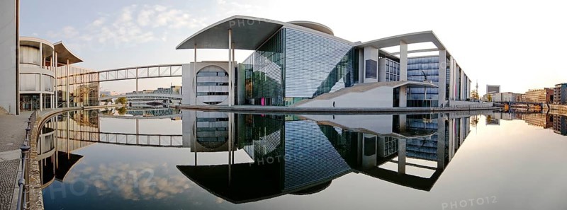 Panorama Marie-Elisabeth-Lueders-Haus at the Spreebogen