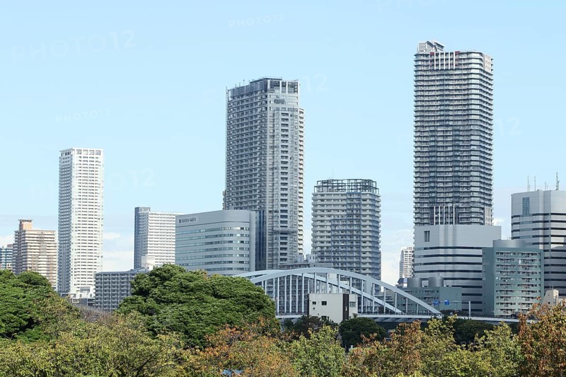 Skyline with sykscrapers from Hamarikyu Gardens