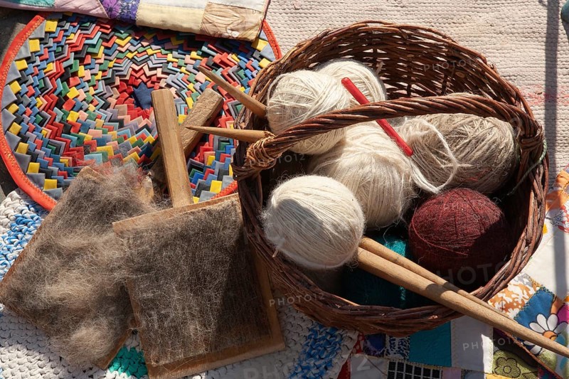 Knitting tools and accessories