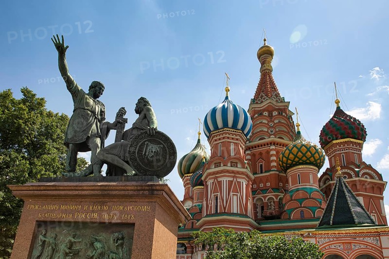 Monument to Minin and Pozharsky