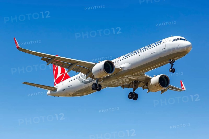 An Airbus A321neo of Turkish Airlines with the registration TC-LSL at Luxembourg Airport