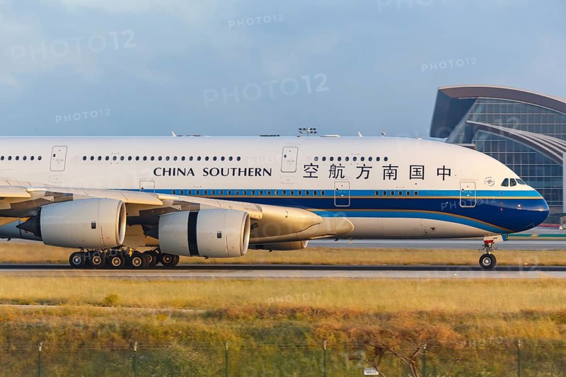 An Airbus A380-800 aircraft of China Southern Airlines with registration number B-6140 at Los Angeles airport