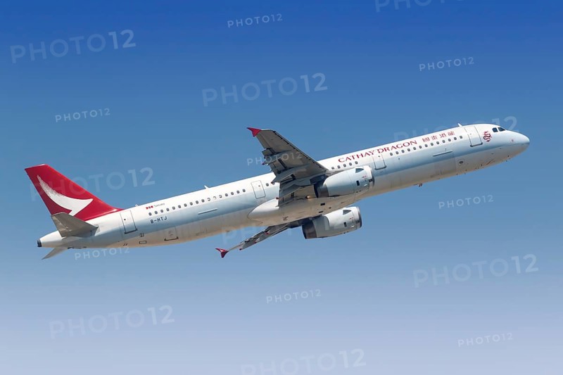 A Cathay Dragon Airbus A321 aircraft with registration number B-HTJ at Hong Kong Airport