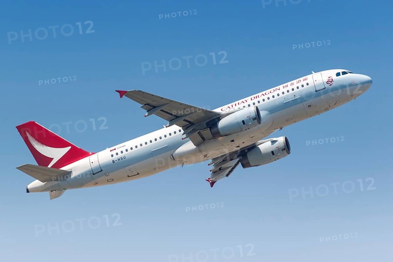 A Cathay Dragon Airbus A320 aircraft with registration B-HSU at Hong Kong Airport