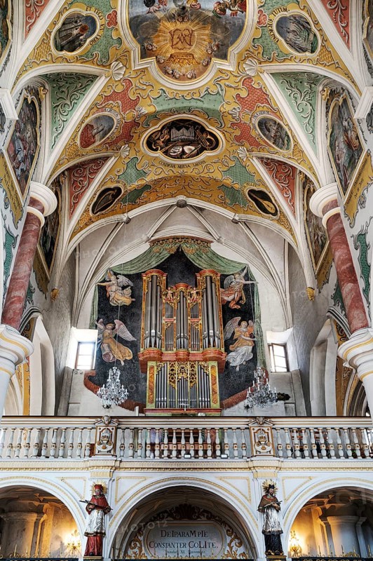 Organ loft