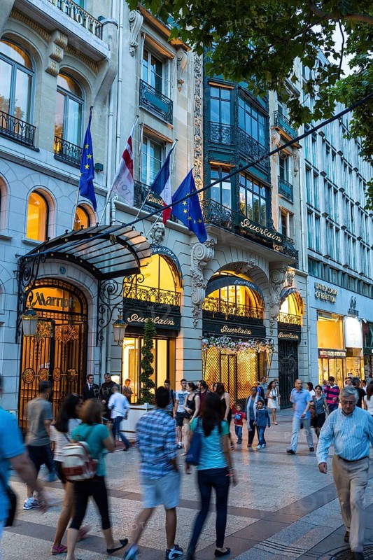 Avenue des Champs-Elysees
