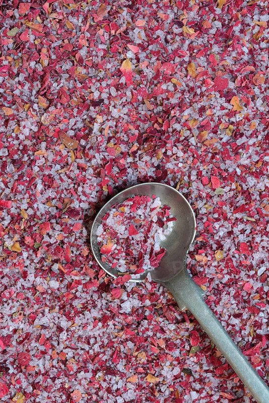 Rose salt with spoon