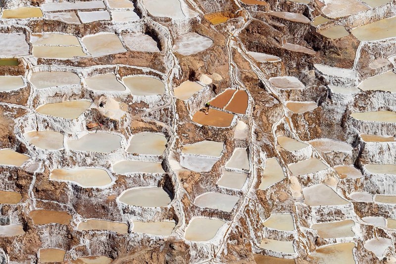 Terraces for salt extraction