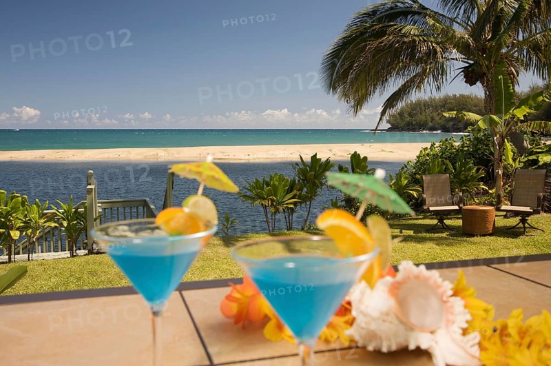 Tropical drinks on Lanai