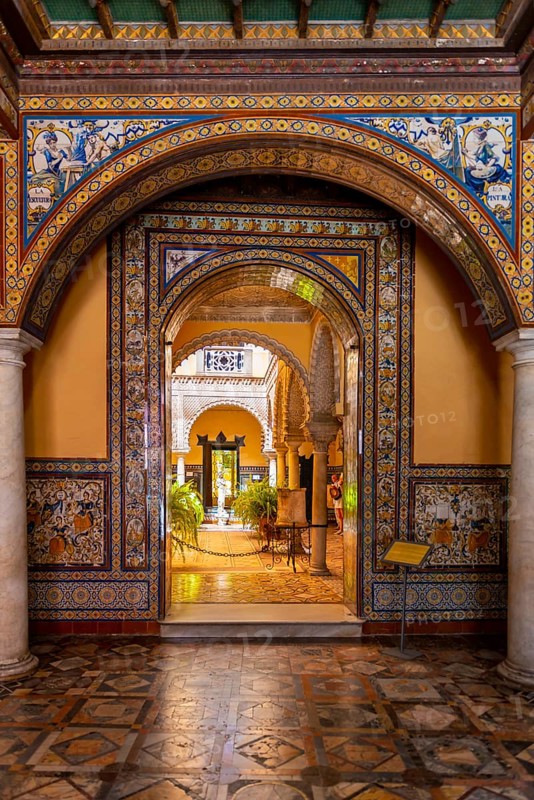 Entrance with azulejo tiles