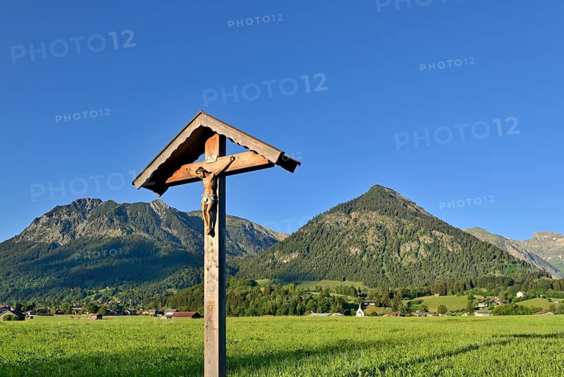 Wayside cross in the Lorettowiesen