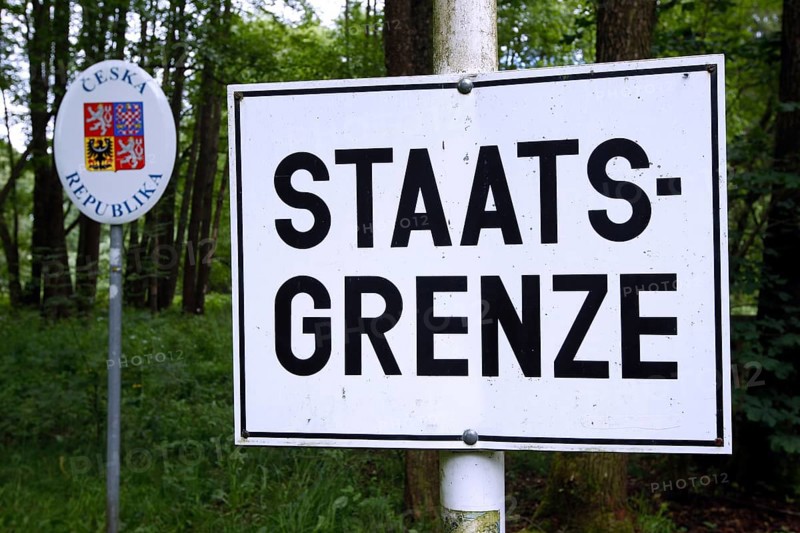 Border signs