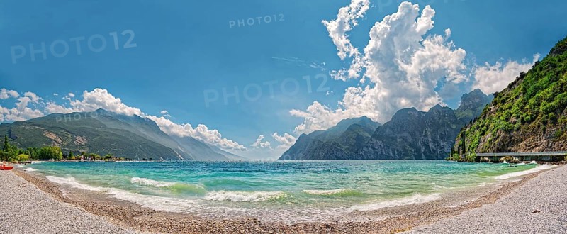 Lake Garda north shore at Linfano