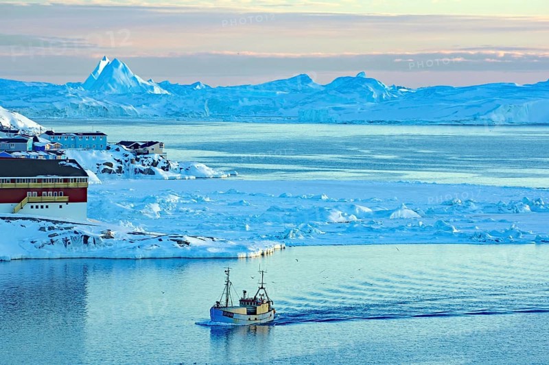 Fishing boat in the blue hour