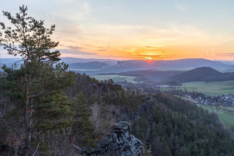 View from Papststein at sunrise with Kleinhennersdorf