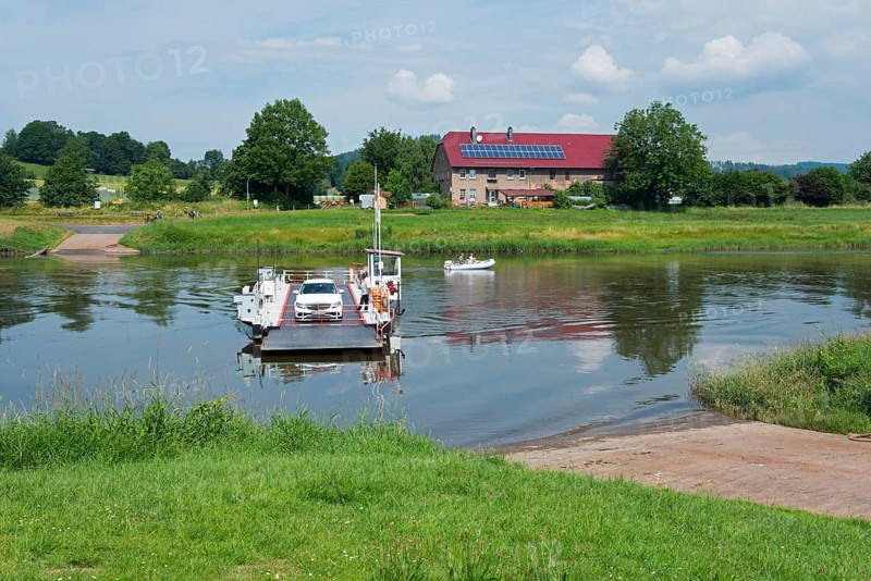Yaw rope ferry Gewissenruh on Weser