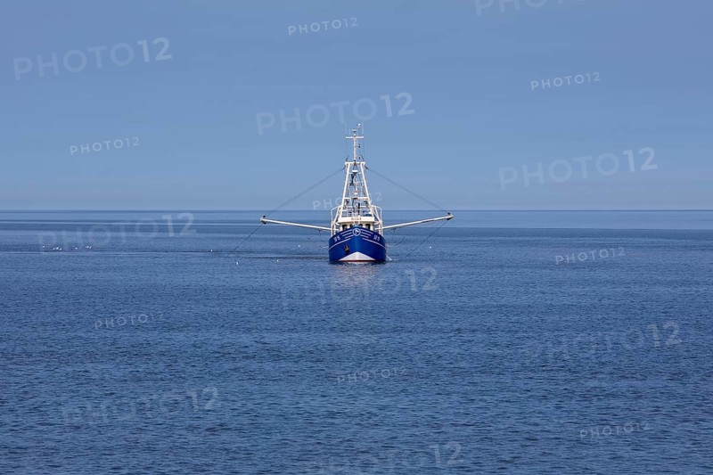 Crab cutter in the North Sea off Buesum