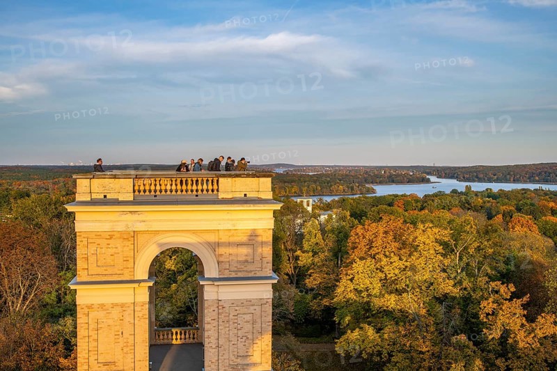 Viewing platform at the Belvedere on the Pfingstberg in autumn