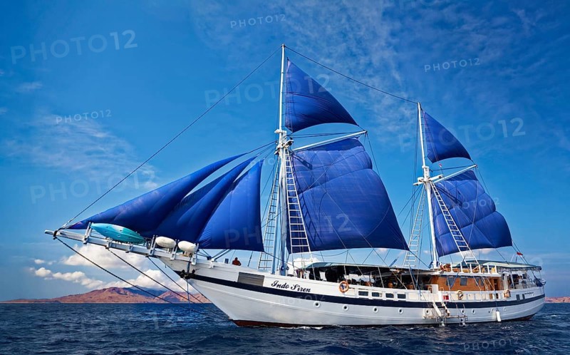Sailing schooner S/Y Indo Siren