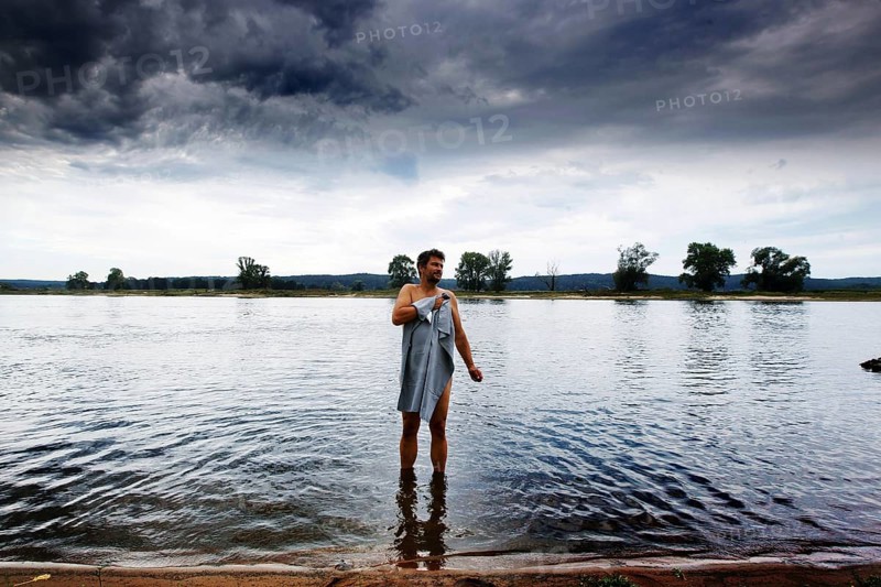 Man bathing in Elbe