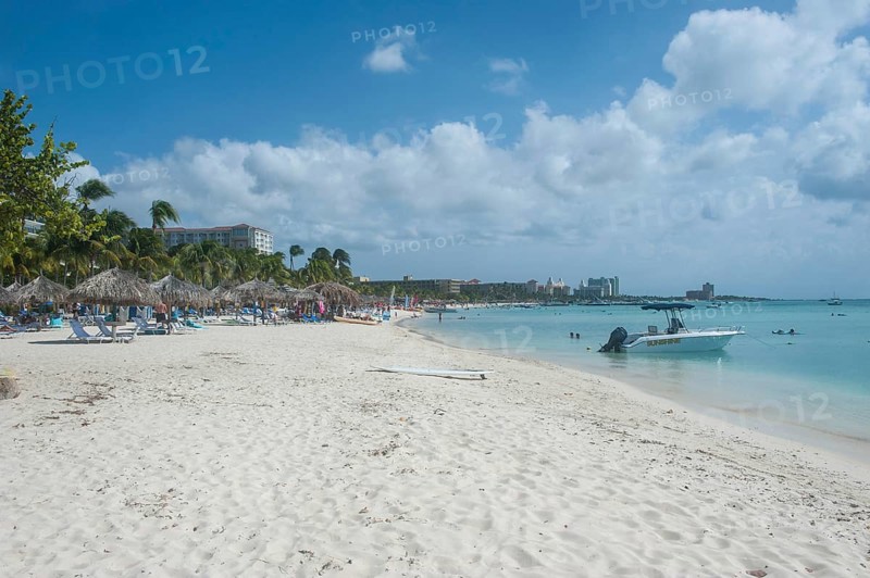 Turquoise water and white sand Arashi beach