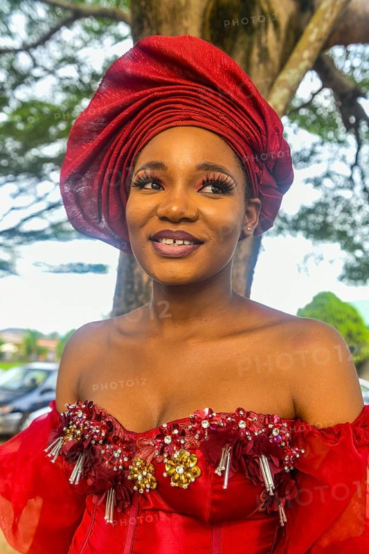 Beautiful dressed local nigerian woman