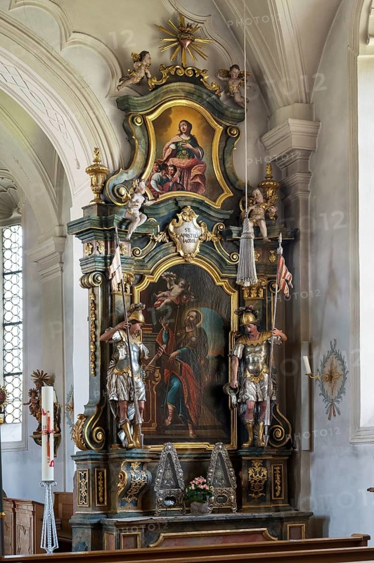 Side altar