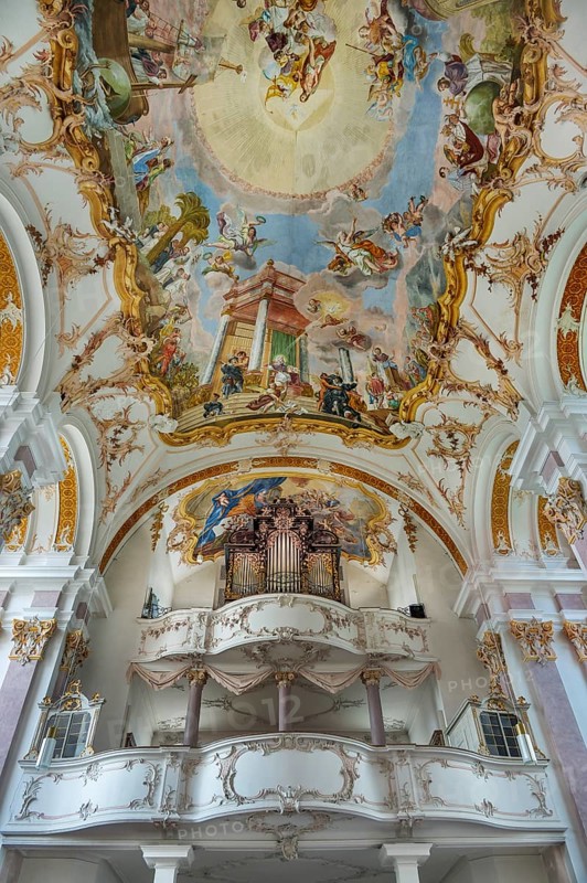 Organ gallery and ceiling frescoes