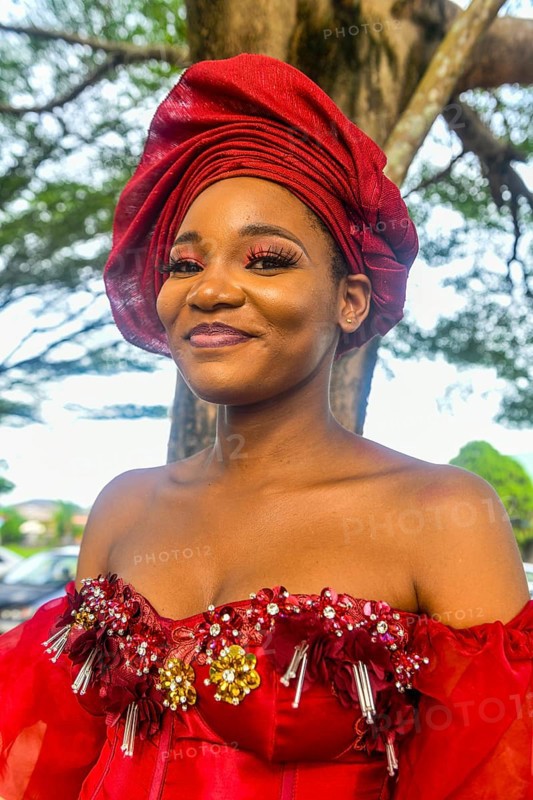 Beautiful dressed local nigerian woman