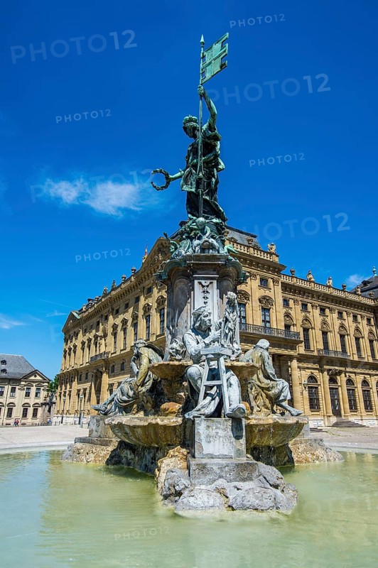 Fountain before the Wuerzburg Residence