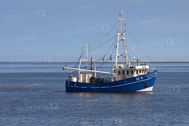 Crab cutter in the North Sea off Buesum