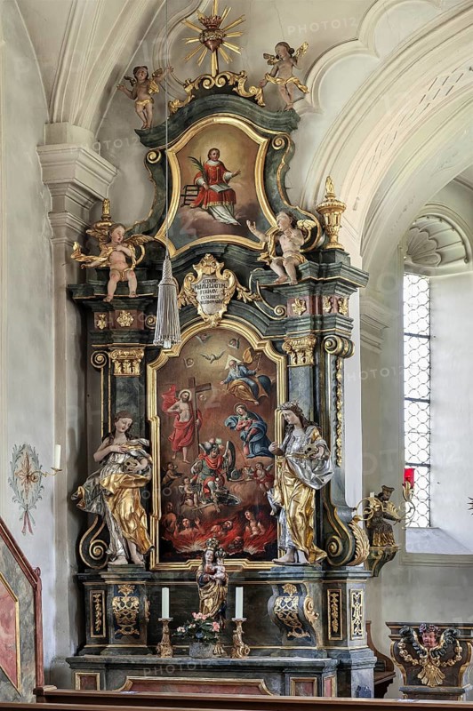 Side altar
