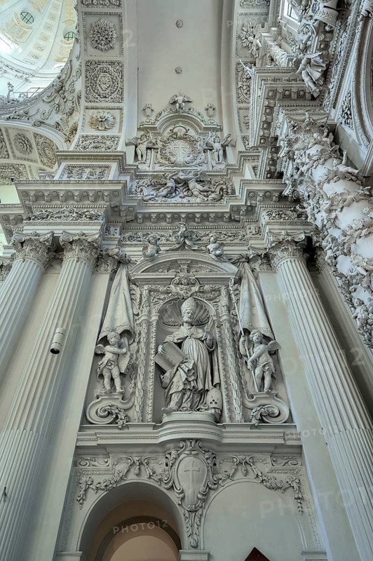 Side aisle of the Theatine Church
