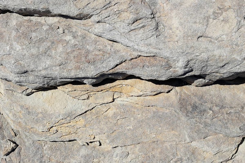 Stone pattern in a dry riverbed