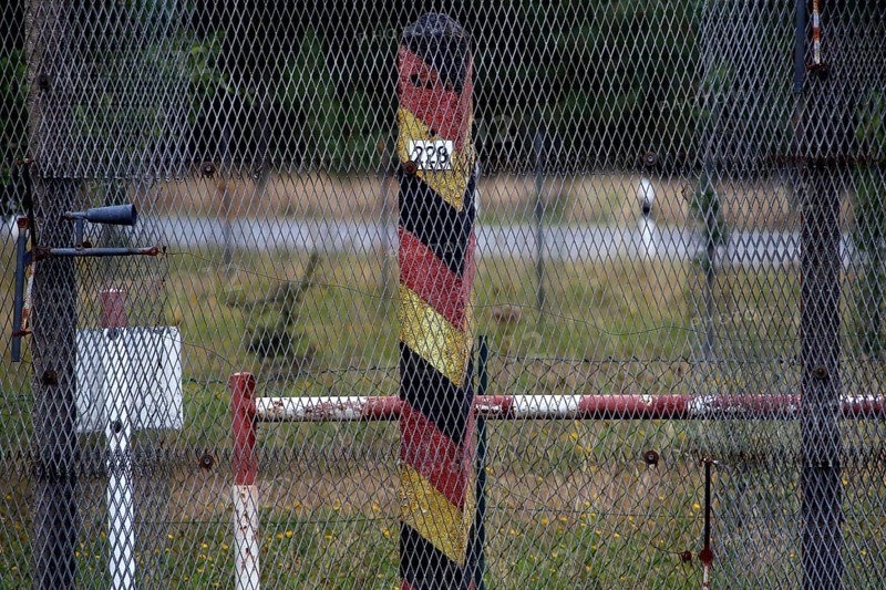 Border post pillar