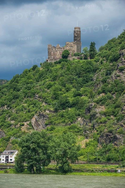 Castle Maus overlooking the Rhine river
