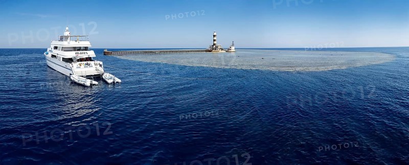 Diving Ship