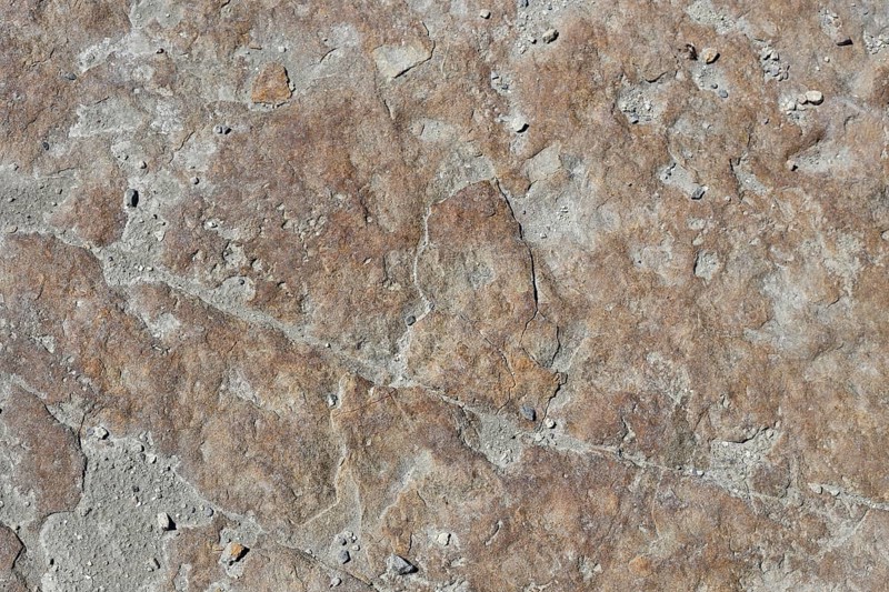 Stone pattern in a dry riverbed