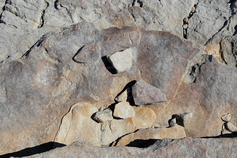 Stone pattern in a dry riverbed