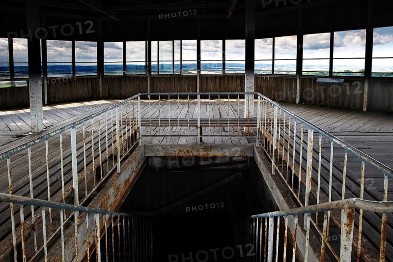 Viewing platform