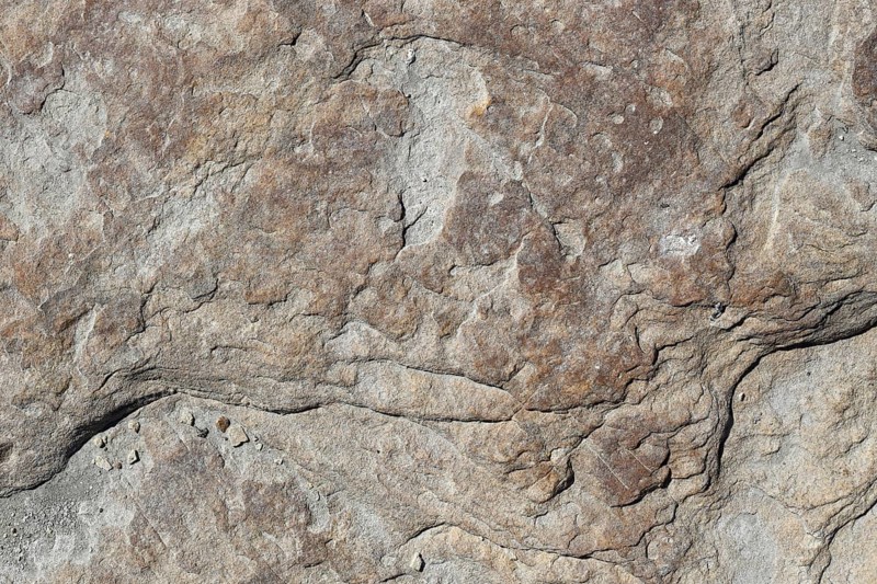 Stone pattern in a dry riverbed