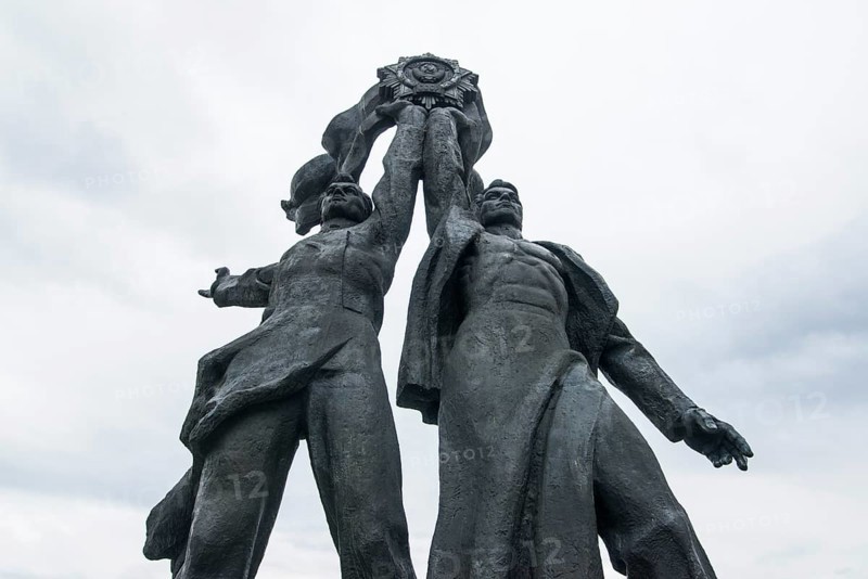 Hero statues