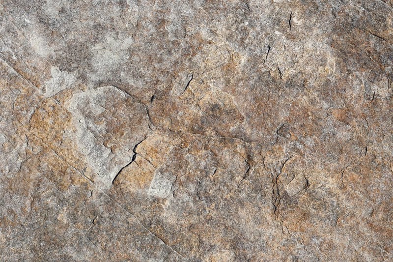 Stone pattern in a dry riverbed