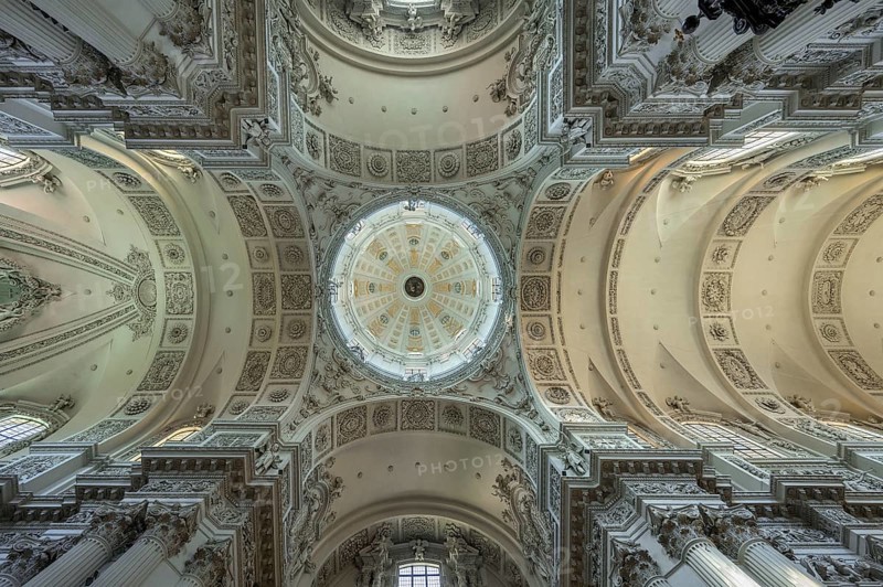 Ceiling vault