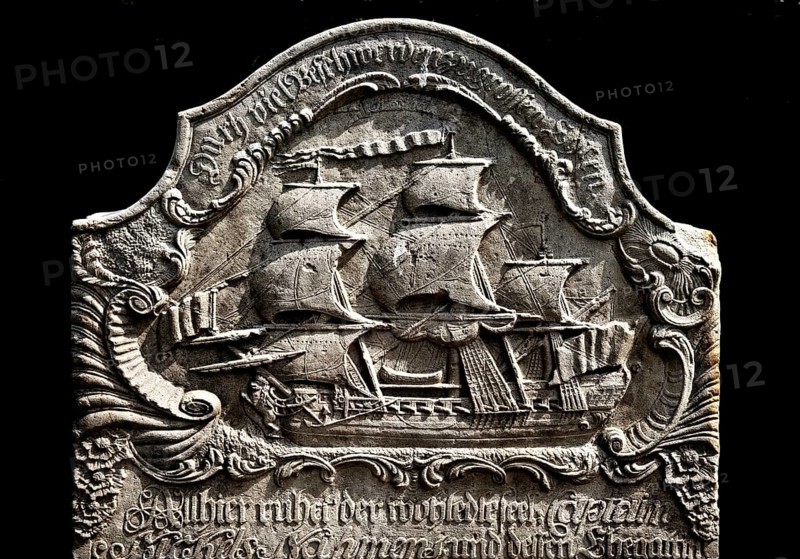 Speaking gravestone of Nickels Nahmens with a merchant frigate