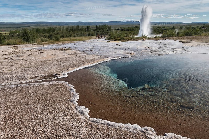 Thermal spring and eruption Geysir Strokkur