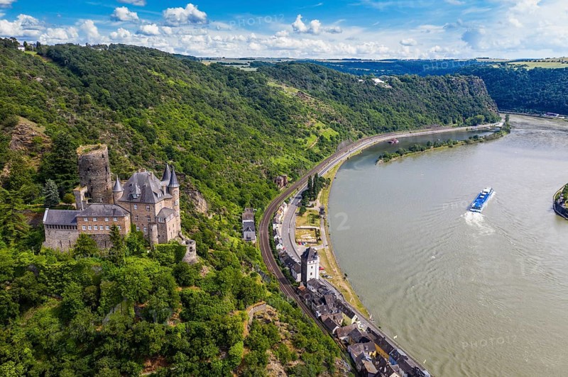 Castle Katz overlooking the Rhine with the Loreley in the background