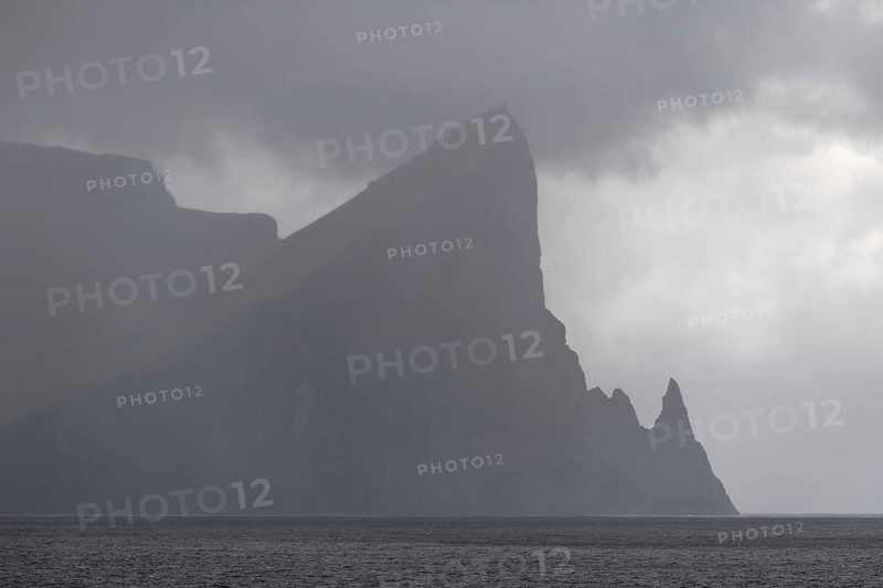 Low clouds over Eysturoy
